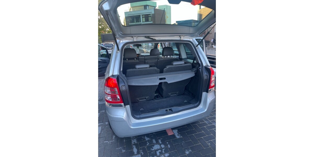 Opel Zafira 209.103 km 4.799 &euro; Geesthacht 21502