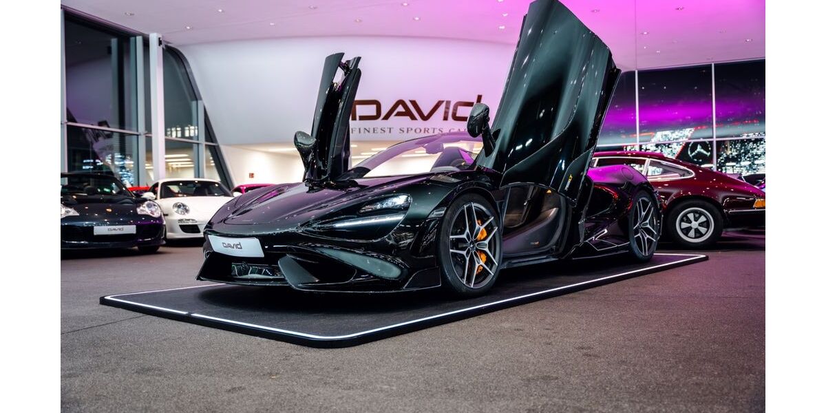McLaren 765LT 27.879 km 399.765 &euro; Hamburg 22047