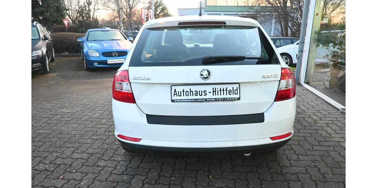 Skoda Rapid Spaceback 1.2 mit NAVI Steuerkette neu!!! 175.000 km 5.200 &euro; Seevetal - Hittfeld 21218