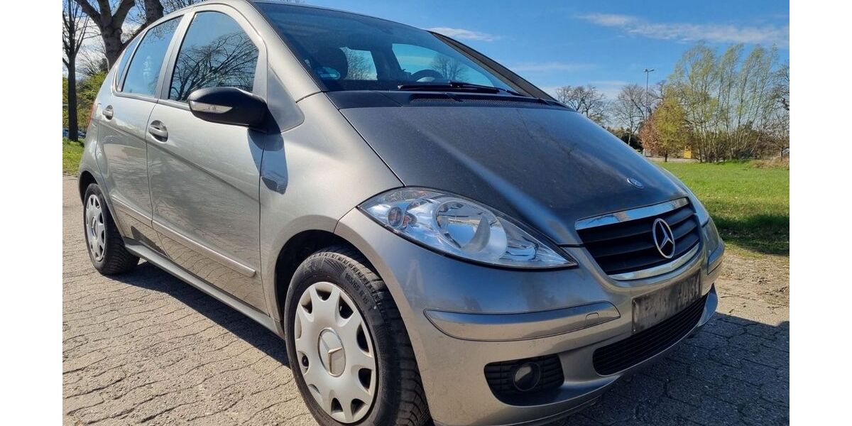 Mercedes-Benz A 180 233.619 km 2.250 &euro; Buxtehude 21614