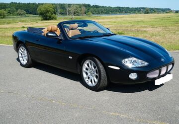 Jaguar XK8 68.667 km 32.400 &euro; Hamburg 21077