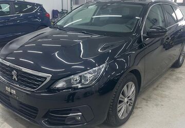 Peugeot 308 118.172 km 9.885 &euro; Uetersen bei Hamburg 25436