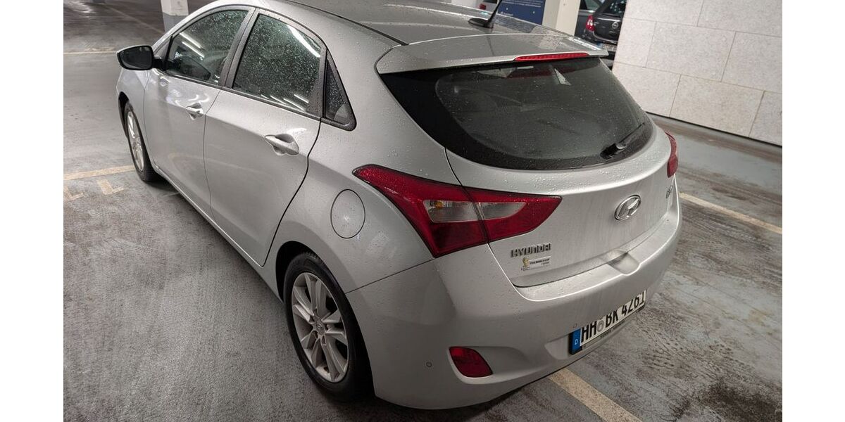 Hyundai i30 88.332 km 10.850 &euro; Hamburg 22119