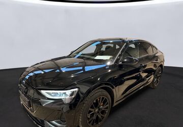 Audi e-tron 93.146 km 32.990 &euro; Hamburg 22047