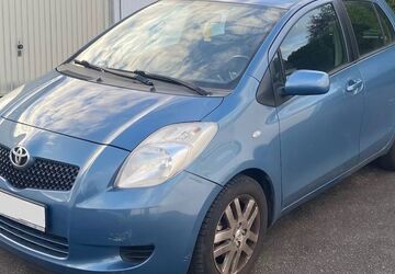 Toyota Yaris 171.000 km 2.900 &euro; Hamburg 22049