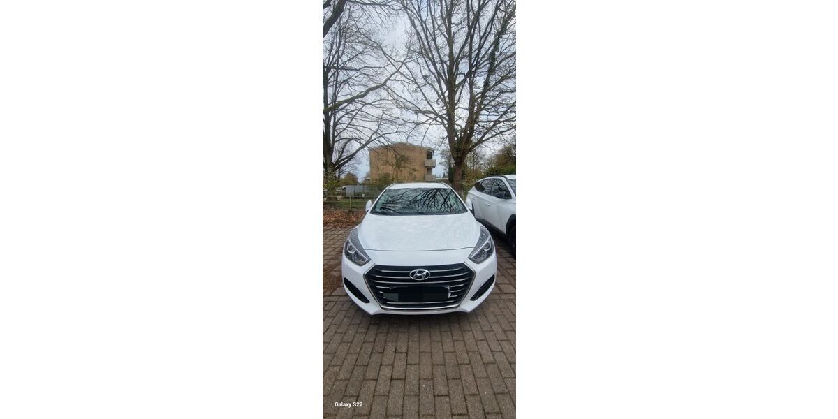 Hyundai i40 87.000 km 14.500 &euro; Hamburg 22547