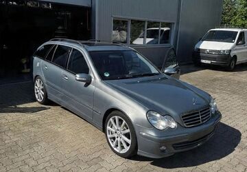 Mercedes-Benz 280 222.000 km 6.750 &euro; Glinde 21509