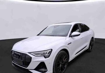 Audi e-tron 45.591 km 35.950 &euro; Hamburg 22047
