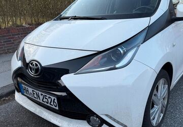 Toyota Aygo (X) 25.000 km 10.750 &euro; Hamburg 22045