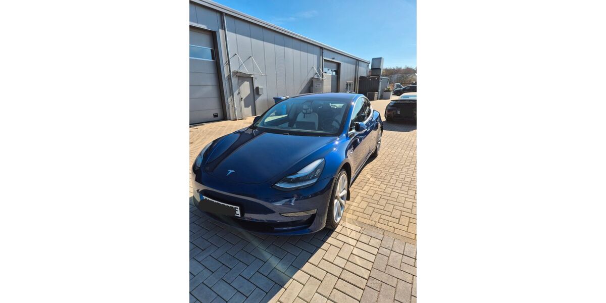 Tesla Model 3 67.959 km 22.450 &euro; Hamburg 22111