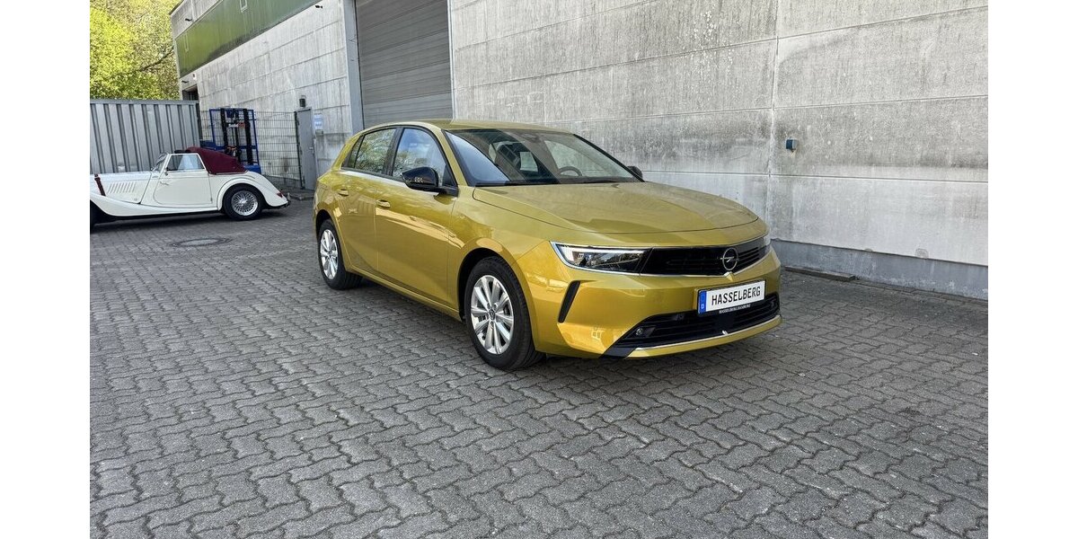 Opel Astra L INITIALE in AMBER Kult Gelb Metallic 1.001 km 19.999 &euro; Hamburg 22339
