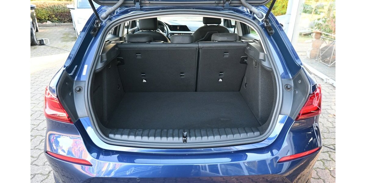 BMW 118i *Advantage* F40 Navi LED PDC Mod.2020 143.000 km 13.700 &euro; Seevetal - Hittfeld 21218