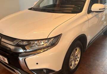 Mitsubishi Outlander 88.947 km 17.850 &euro; Hamburg 21149