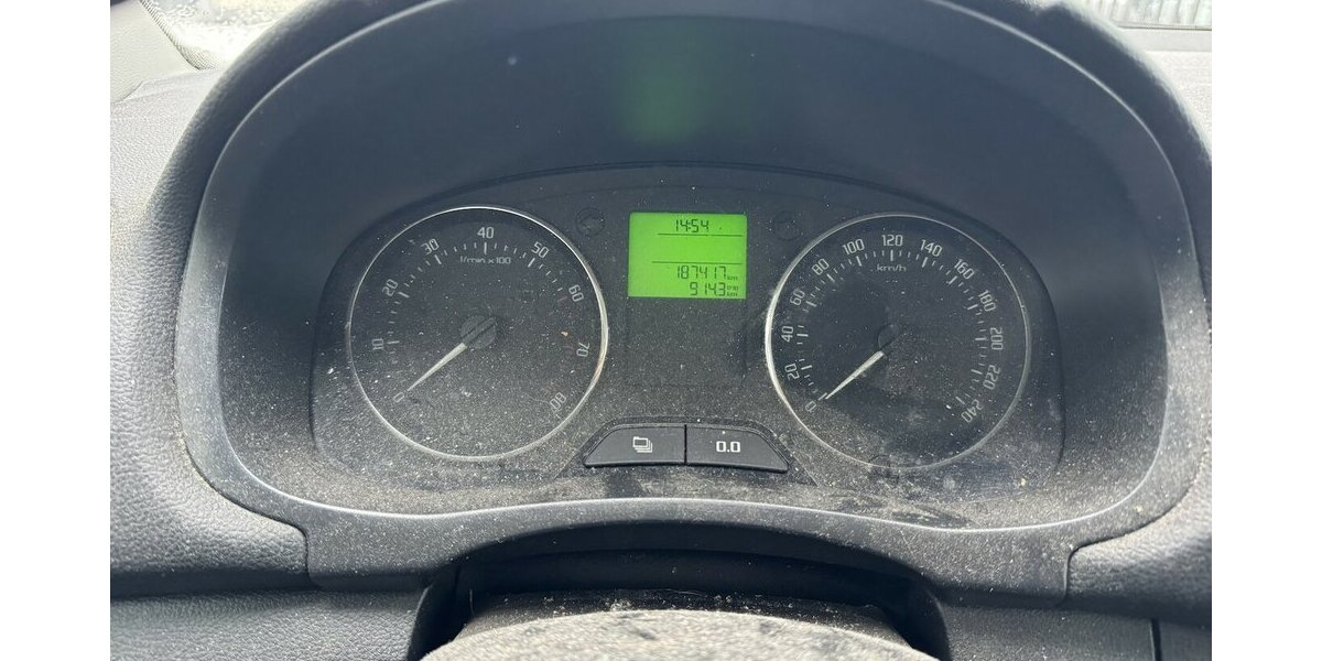 Skoda Fabia Ambiente Family TÜV bis 8/26 188.000 km 1.699 &euro; Hamburg 22339