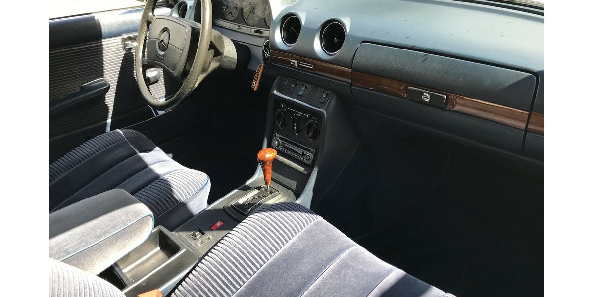 Mercedes-Benz 230 W123 Sanders Automat ABS AirBag SSD Velours 146.358 km 13.999 &euro; Hamburg 22339