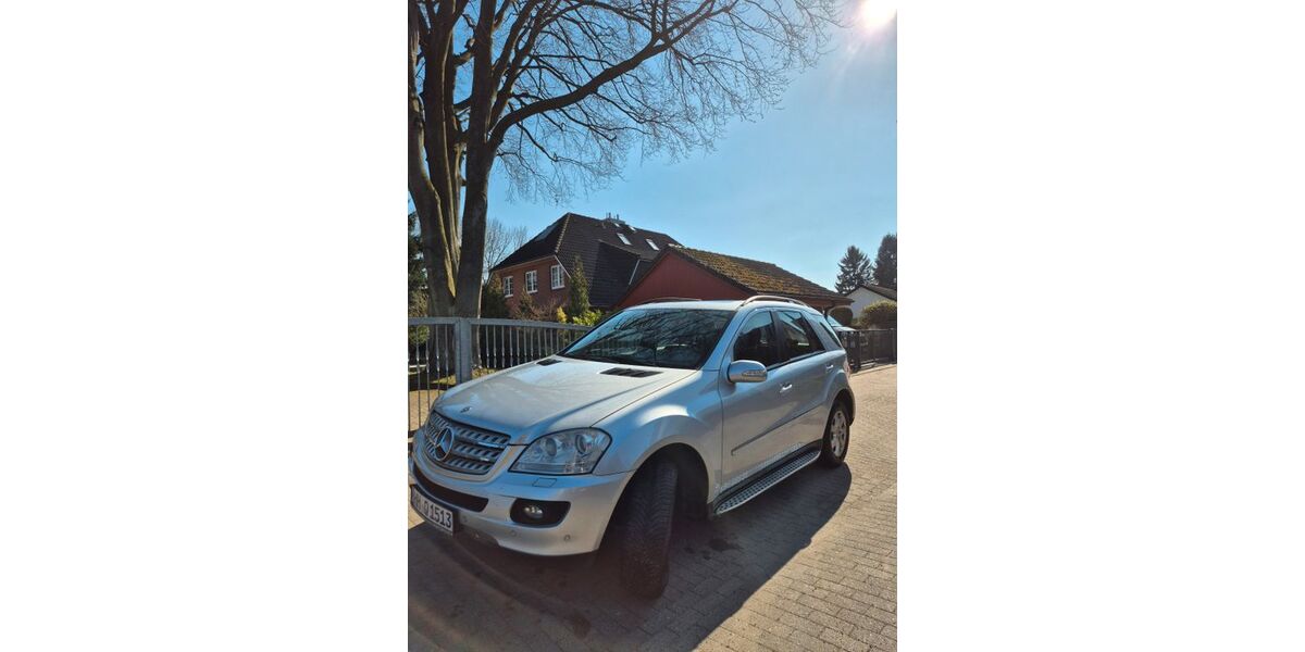 Mercedes-Benz ML 320 425.800 km 3.900 &euro; Hamburg 22115