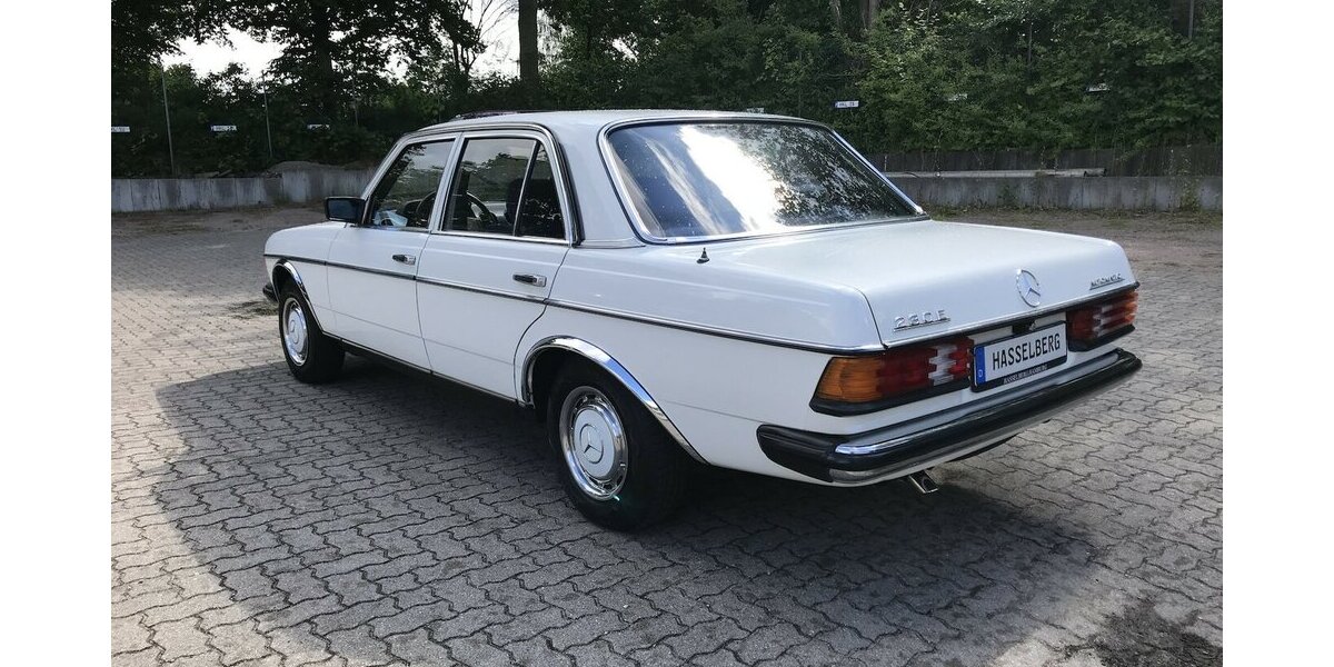 Mercedes-Benz 230 W123 Sanders Automat ABS AirBag SSD Velours 146.358 km 13.999 &euro; Hamburg 22339