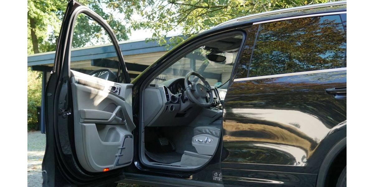 Porsche Cayenne 267.000 km 19.700 &euro; Hamburg 22145