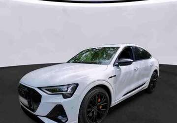 Audi e-tron 16.420 km 41.950 &euro; Hamburg 22047