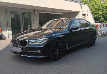 BMW 750 215.000 km 19.990 &euro; Hamburg 21079