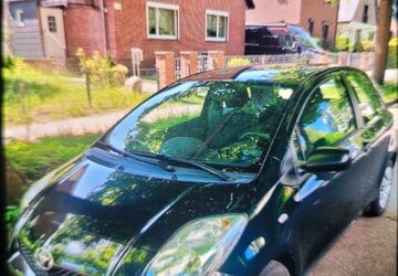 Toyota Yaris 144.000 km 2.100 &euro; Hamburg 22049