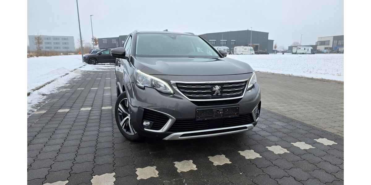 Peugeot 5008 81.000 km 16.990 &euro; Ahrensburg 22926