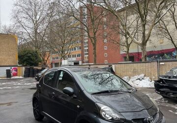 Toyota Aygo (X) 183.053 km 3.999 &euro; Hamburg 20537