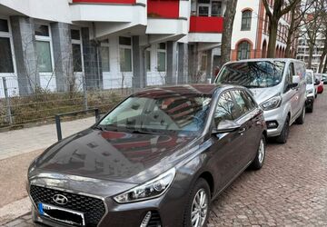 Hyundai i30 39.500 km 12.500 &euro; Hamburg 20146