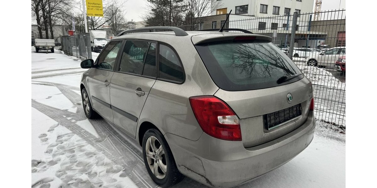 Skoda Fabia Ambiente Family TÜV bis 8/26 188.000 km 1.699 &euro; Hamburg 22339