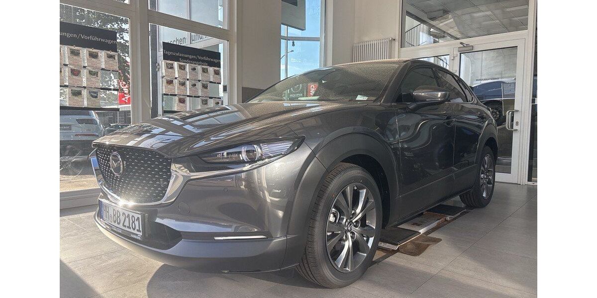 Mazda CX-30 2.356 km 32.950 &euro; Hamburg 22761