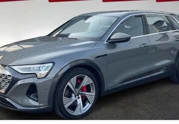Audi Q8 e-tron 22.286 km 47.950 &euro; Hamburg 22529