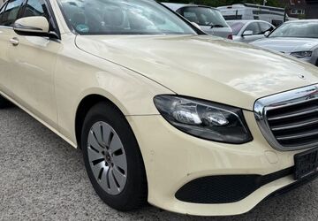 Mercedes-Benz E 200 232.000 km 7.900 &euro; Hamburg 22047