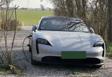 Porsche Taycan 33.728 km 70.000 &euro; Hamburg 20149