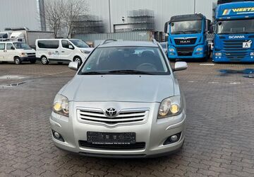 Toyota Avensis 237.101 km 2.200 &euro; Hamburg 22113