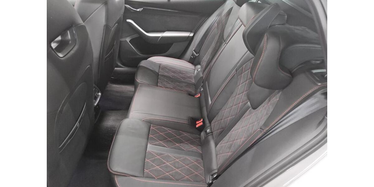 Skoda Octavia Combi 2.0 TDI DPF RS Plus 96.007 km 7.800 &euro; Hamburg 22547