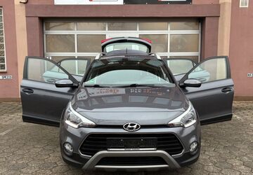 Hyundai i20 33.887 km 12.970 &euro; Hamburg 20537