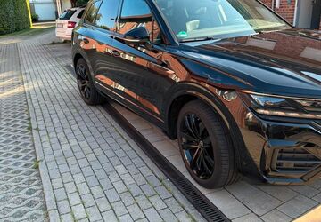 VW Touareg 42.000 km 49.000 &euro; Hamburg 22587