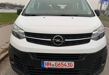 Opel Vivaro 99.900 km 19.190 &euro; Hamburg 20539