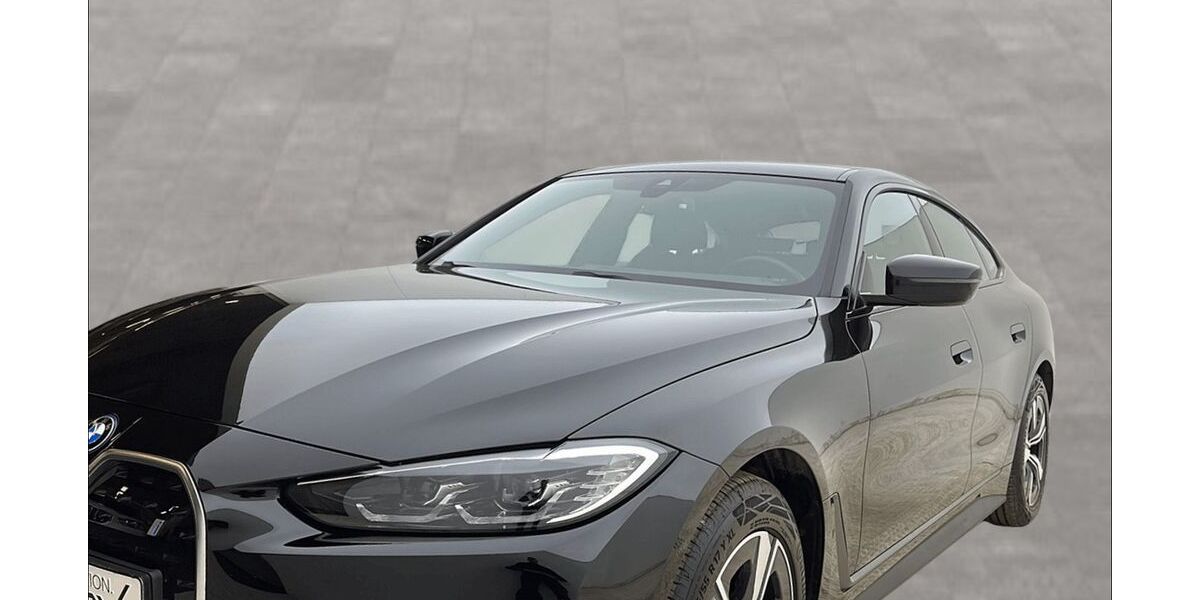 BMW i4 13.303 km 38.994 &euro; Barsbüttel bei Hamburg 22885