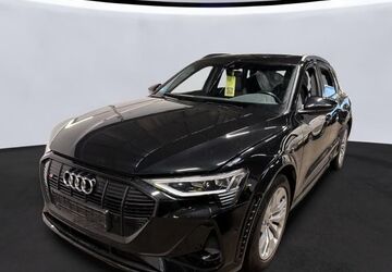 Audi e-tron 87.362 km 35.950 &euro; Hamburg 22047