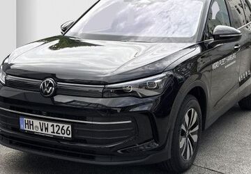 VW Tiguan 15.820 km 48.888 &euro; Hamburg 22303