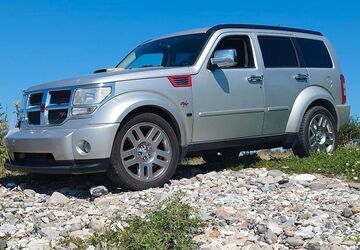 Dodge Nitro 221.000 km 6.999 &euro; Ammersbek 22949