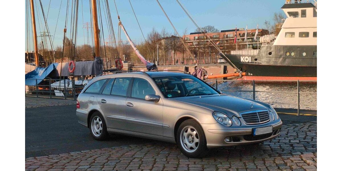 Mercedes-Benz 220 215.400 km 3.985 &euro; Hamburg 21075