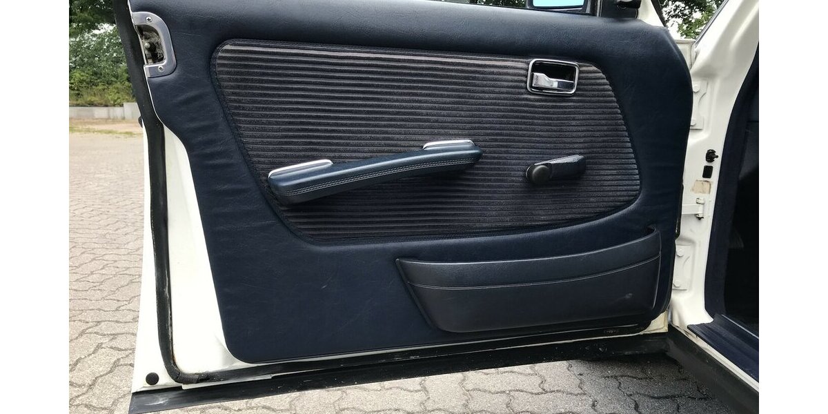 Mercedes-Benz 230 W123 Sanders Automat ABS AirBag SSD Velours 146.358 km 13.999 &euro; Hamburg 22339