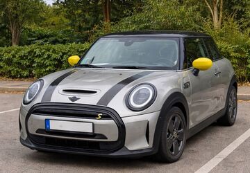 Mini Cooper SE 33.800 km 19.099 &euro; Hamburg 22525