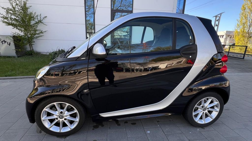 Smart ForTwo 120.725 km 4.600 &euro; Hamburg 21079