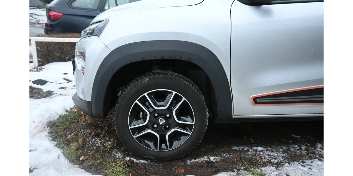 Dacia Spring Electric Comfort Plus* Navi Leder 1.Hand 28.000 km 8.500 &euro; Seevetal - Hittfeld 21218