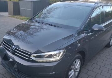 VW Touran 140.000 km 15.899 &euro; Hamburg 22047