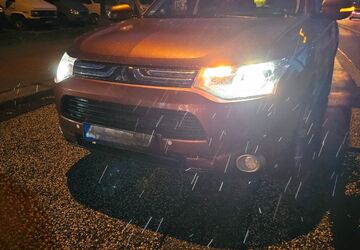 Mitsubishi Outlander 120.700 km 9.000 &euro; Hamburg 22419