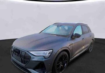 Audi e-tron 31.418 km 31.990 &euro; Hamburg 22047
